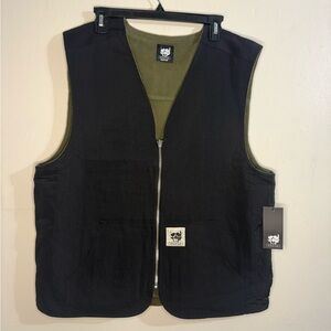 G59 black vest with green lining reversible size medium